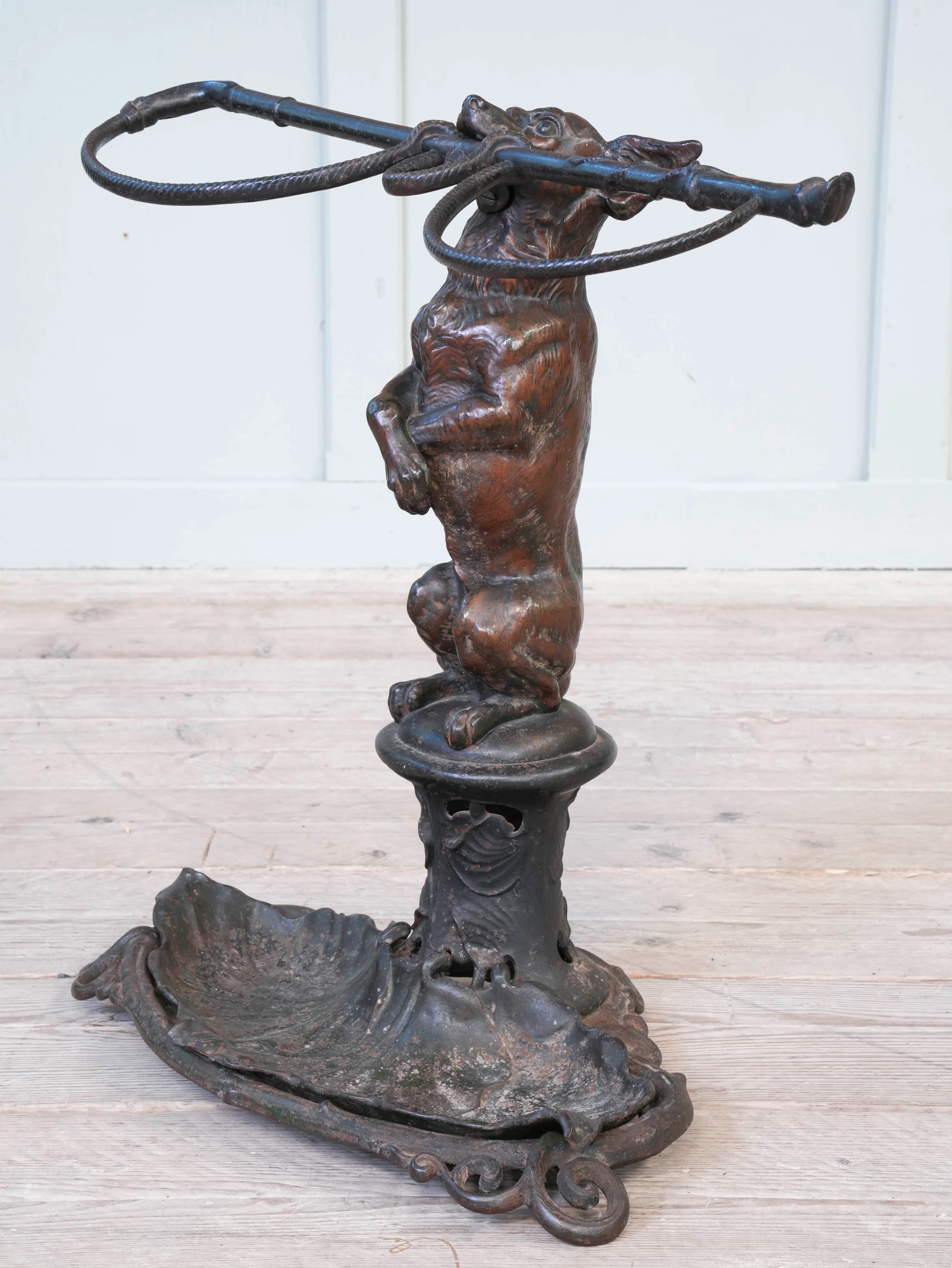 A Chihuahua & Crop Stick Stand - Image 2