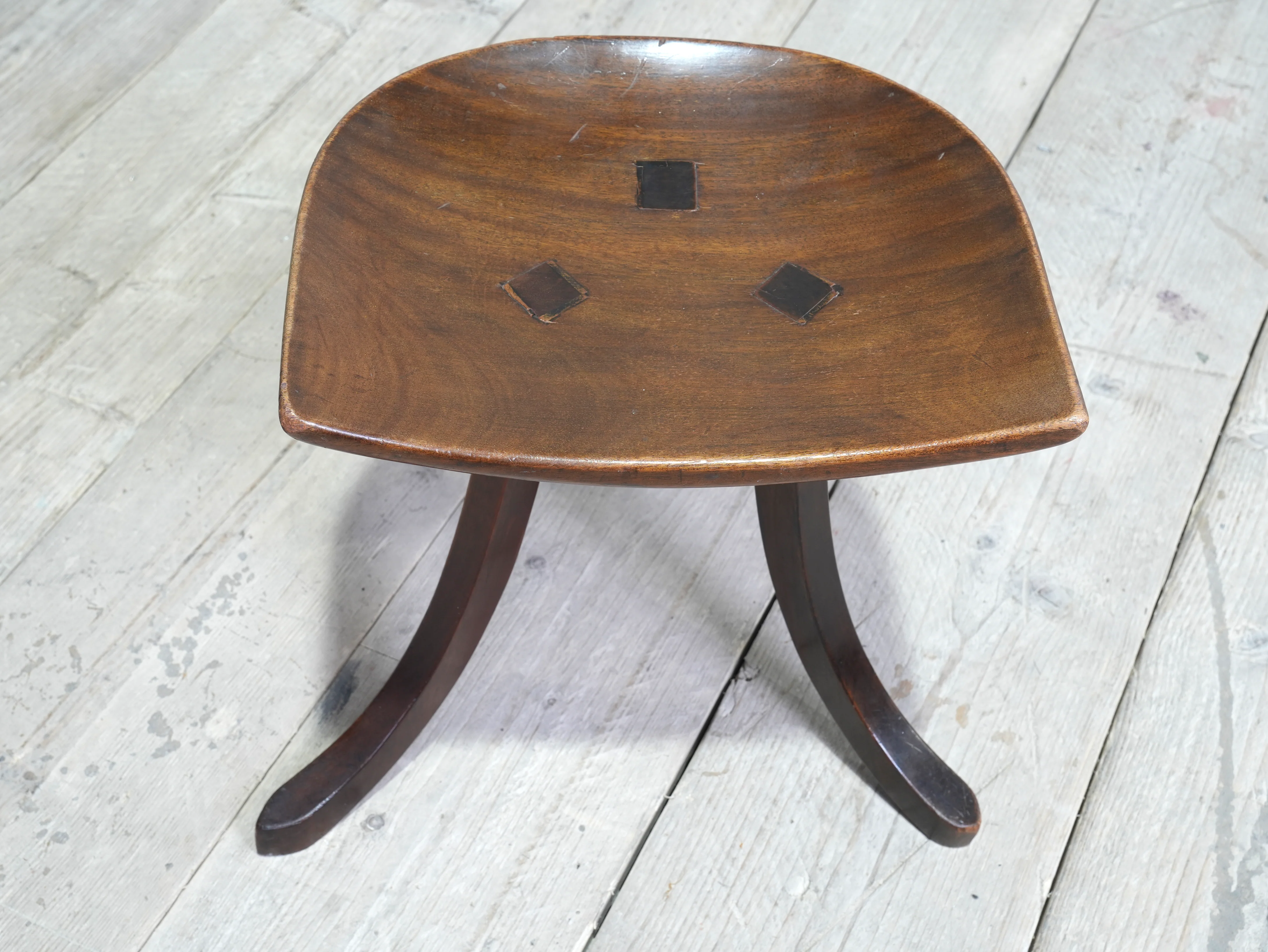 A Thebes Stool - Image 9