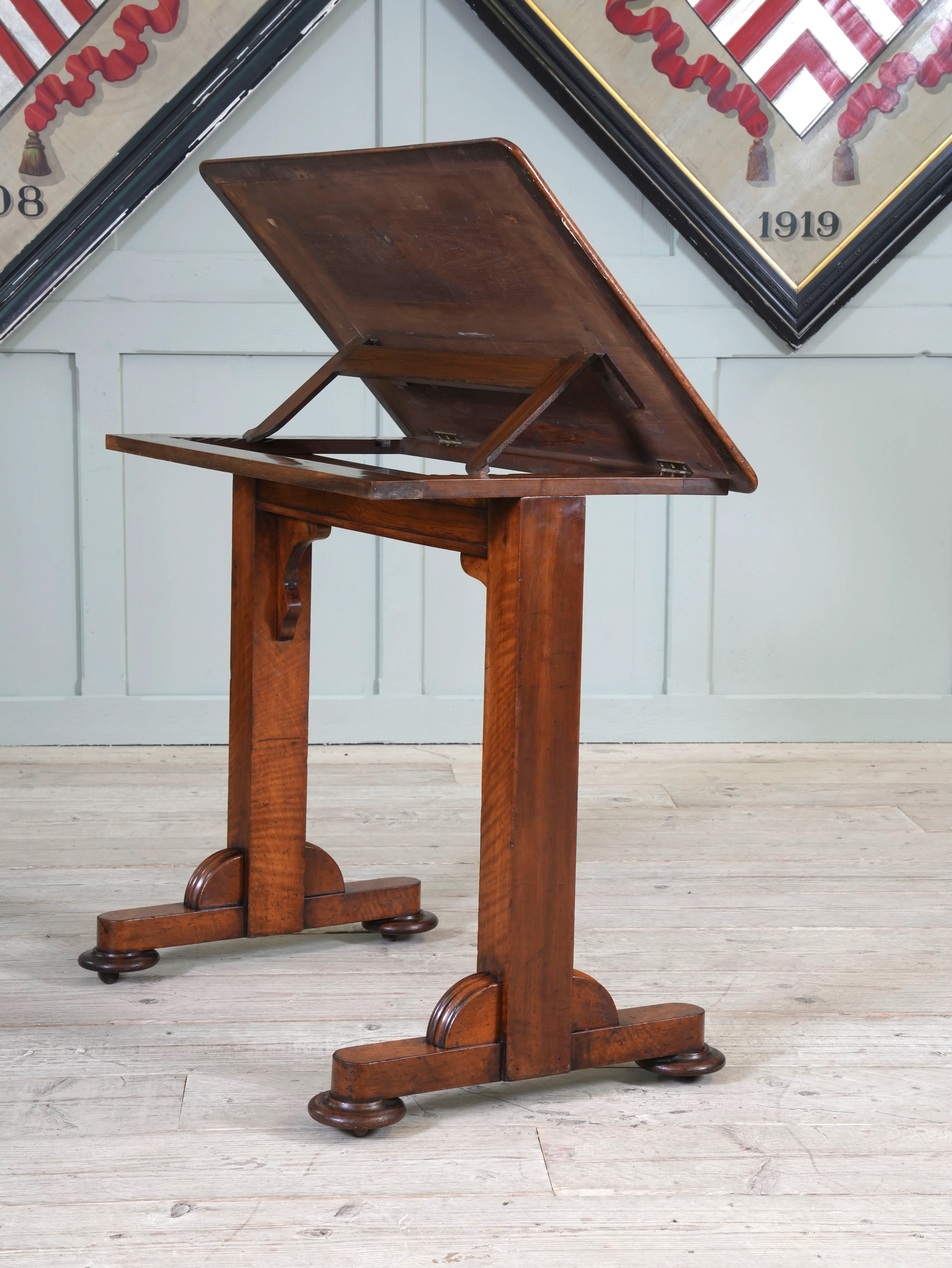 A Regency Mahogany Writing Table - Image 3