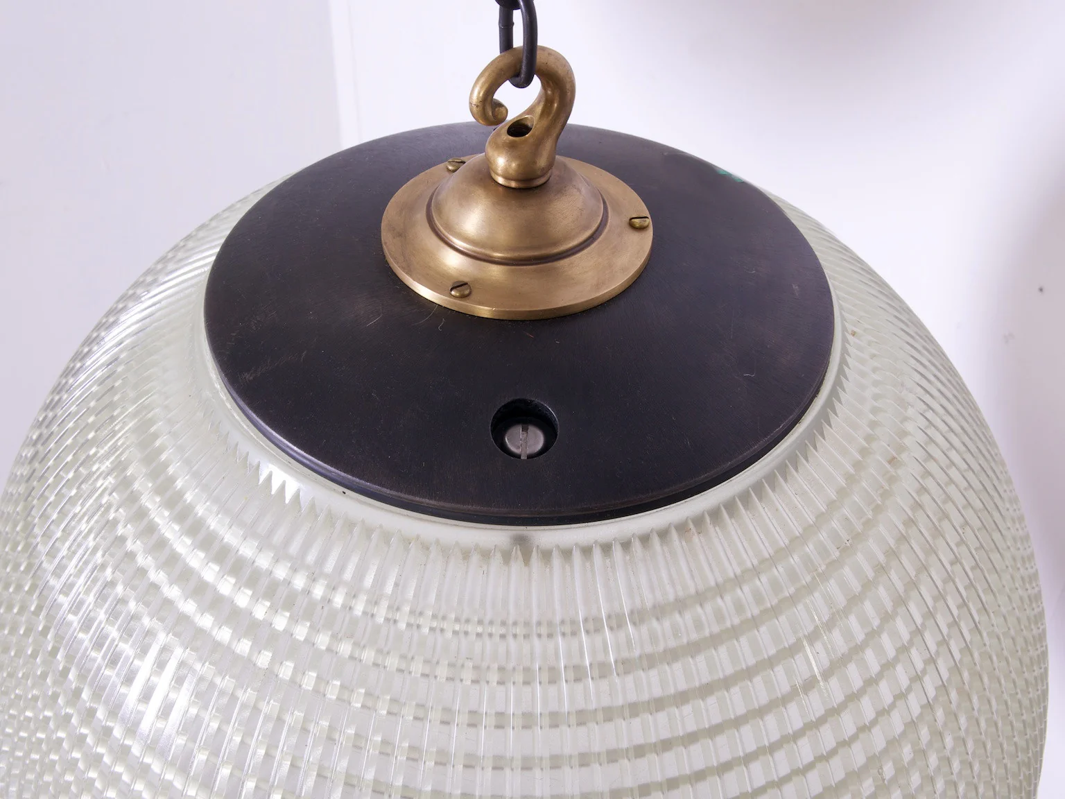 Two Large Holophane Street Lights - Image 10