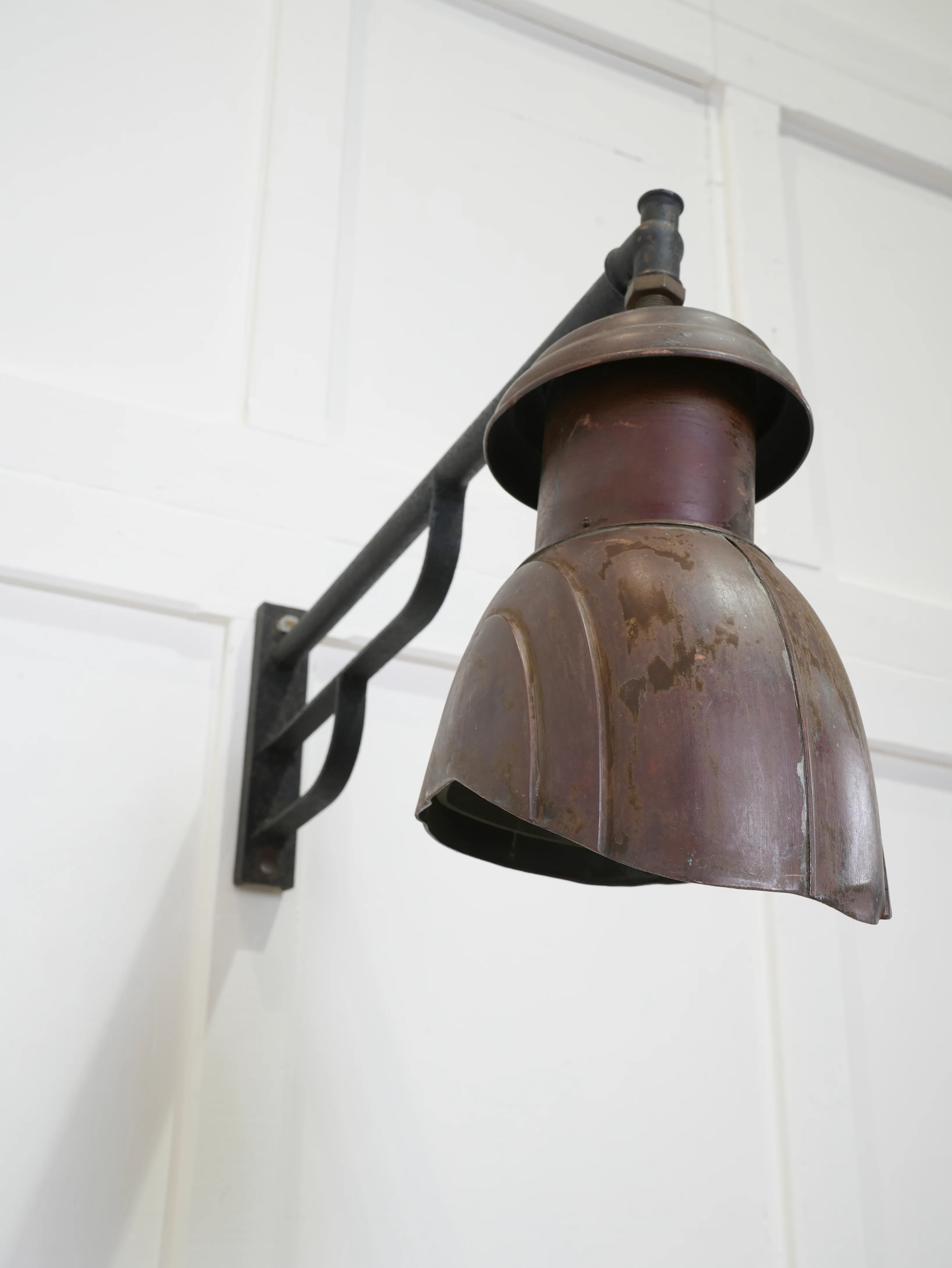 A French Nautilus Wall Light - Image 7
