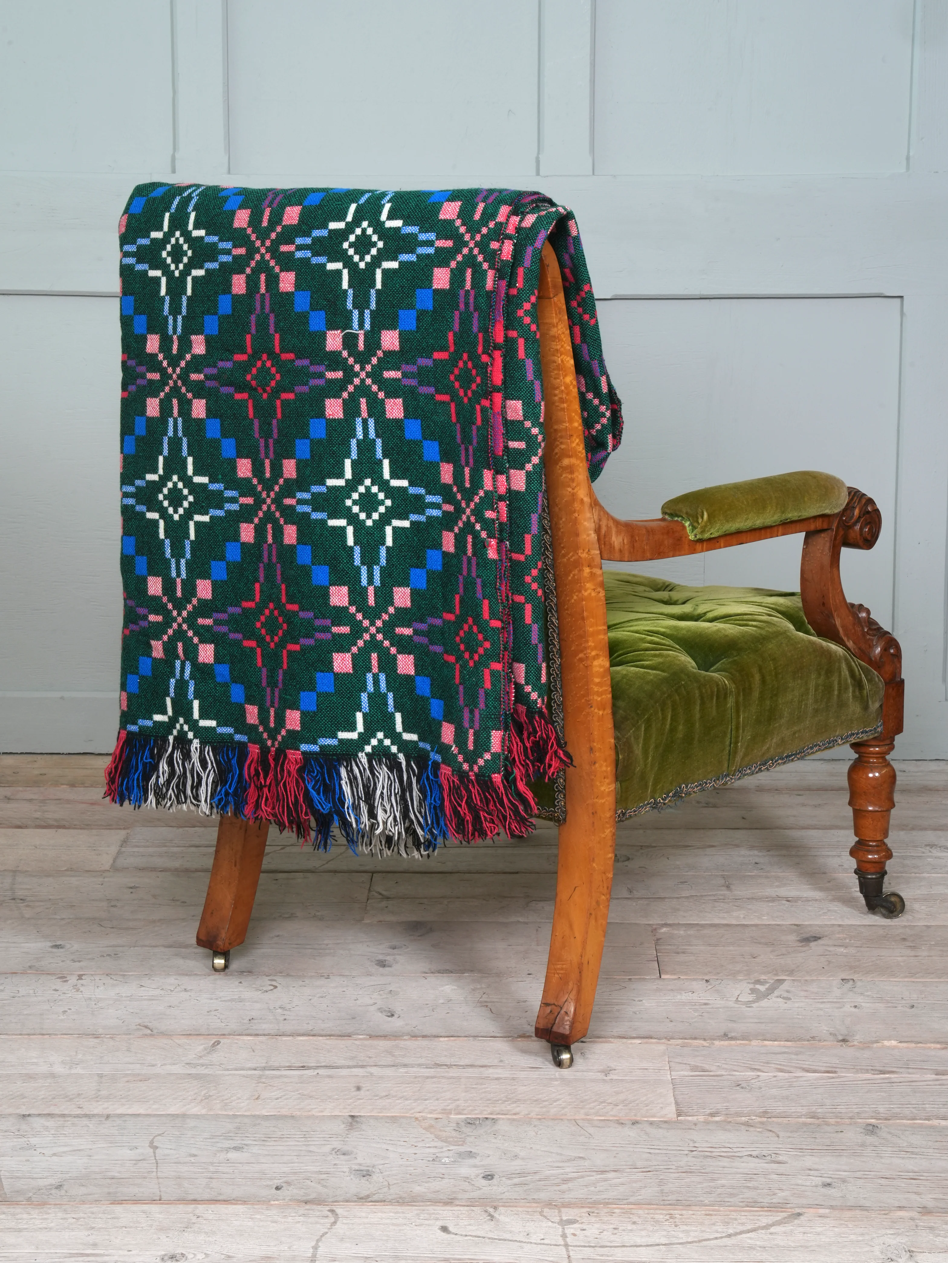 A Tregwynt Mill Welsh Tapestry Blanket - Image 2