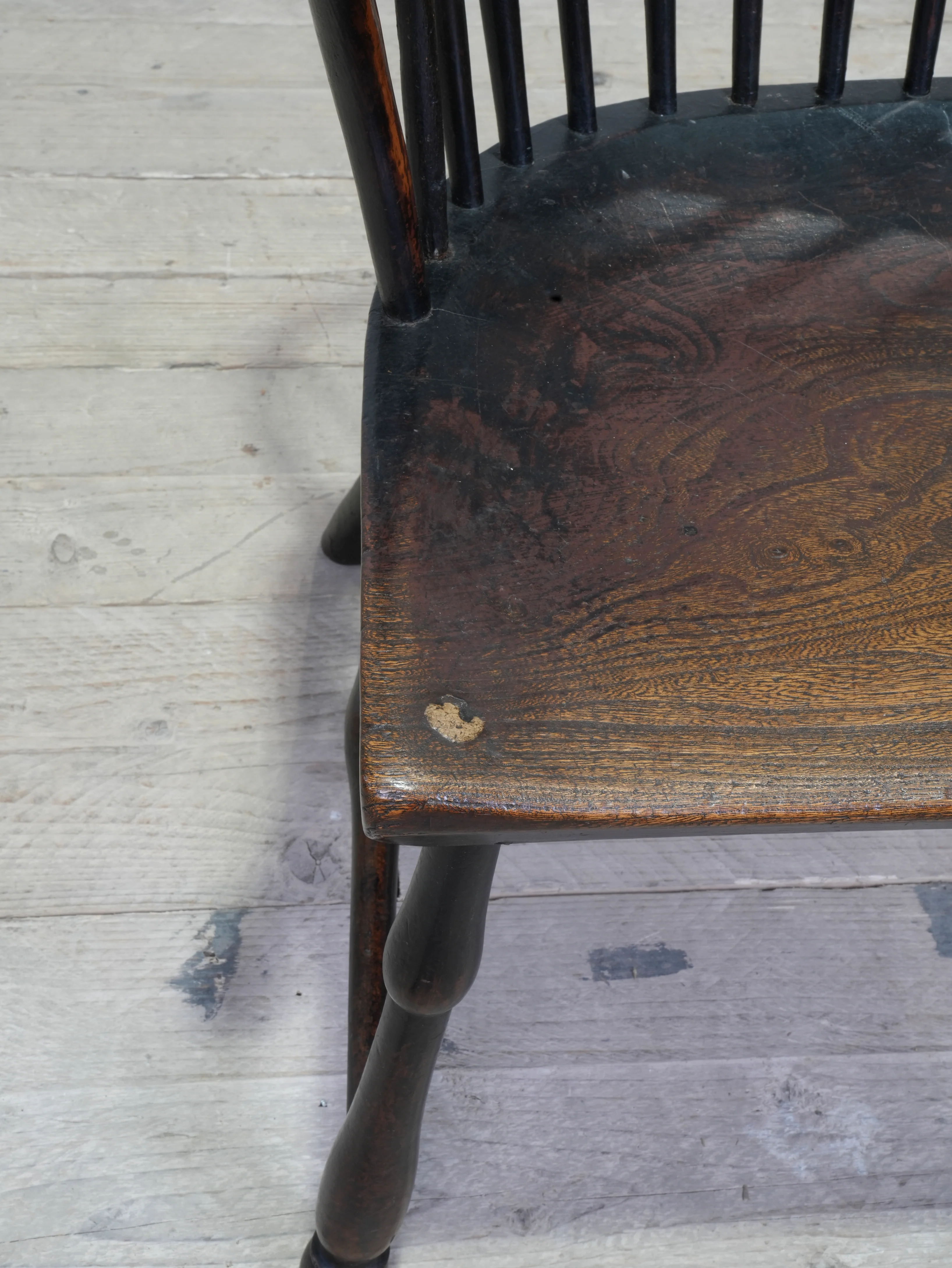 A Late 18th Century Painted Bow Backed Windsor Armchair - Image 11