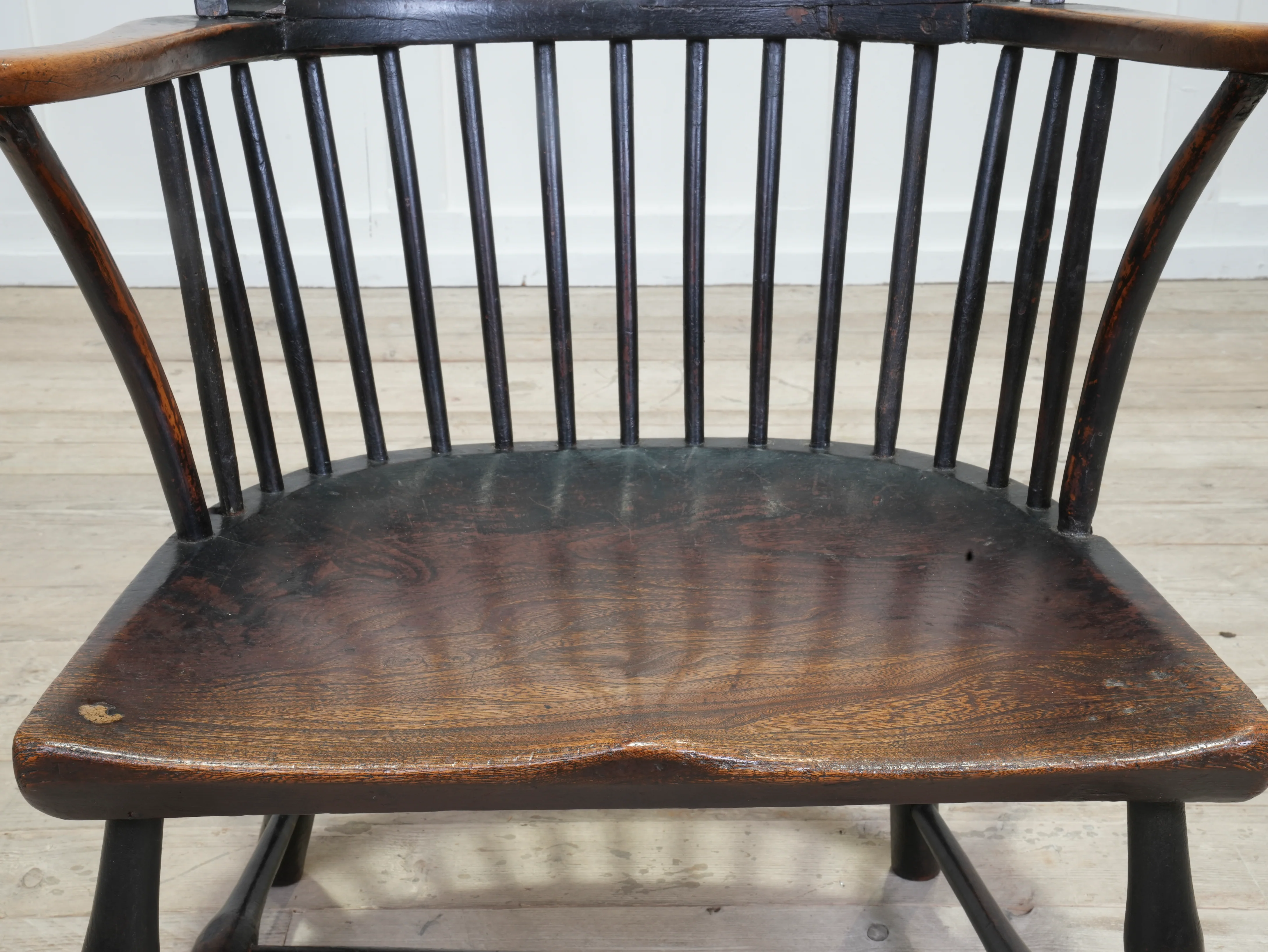 A Late 18th Century Painted Bow Backed Windsor Armchair - Image 8